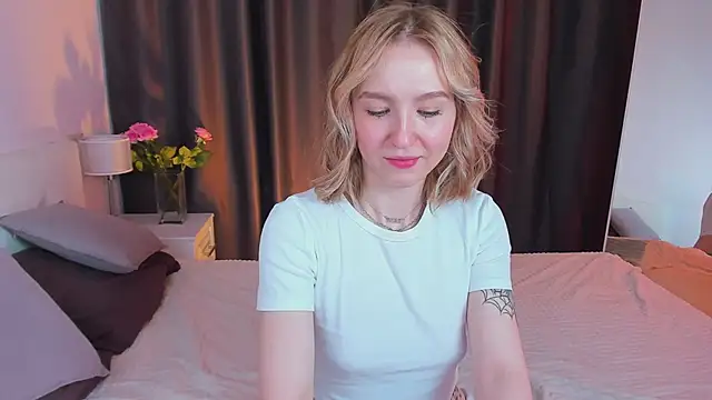 Annie_Leone