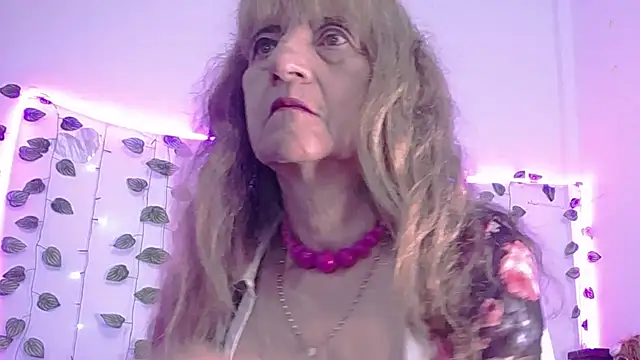 DominaLeona