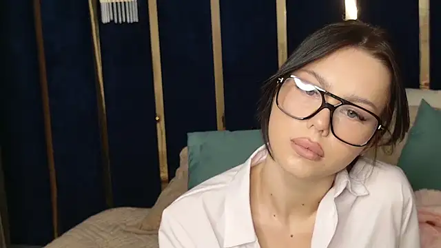 Leya_Foxhall