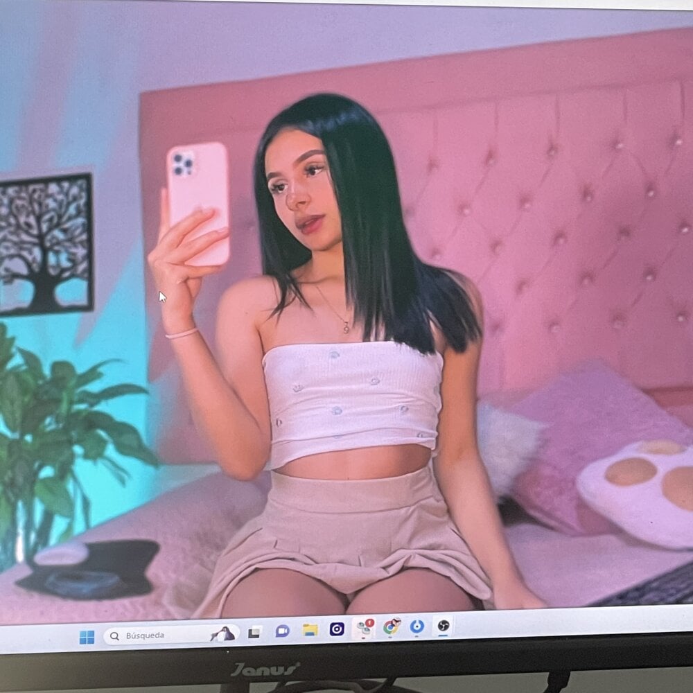Maia_Sigs