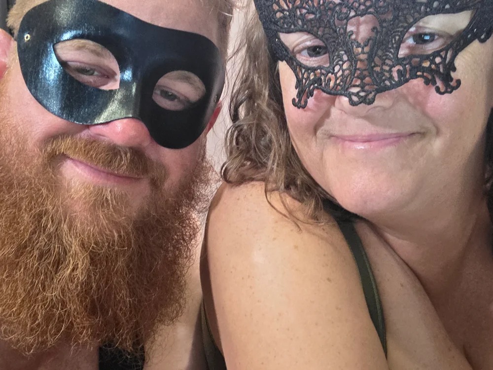 Maskedlovers69