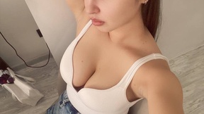 sayhitomyboobs