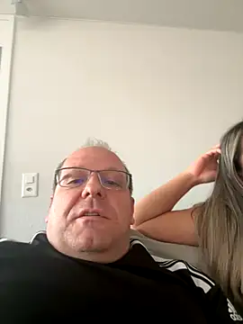 coupleLatinaLovers
