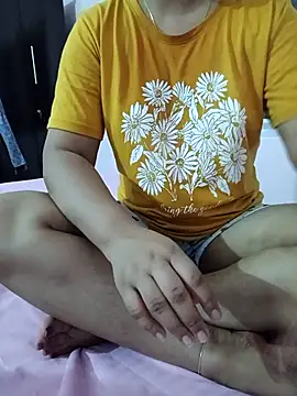 hot_naina1