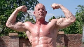 libo-horny-muscles